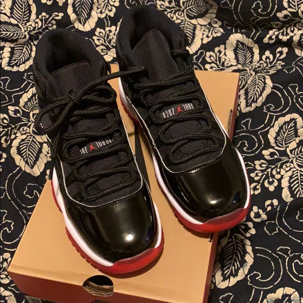 100% AUTHENTIC AIR JORDAN 11 RETRO (GS)